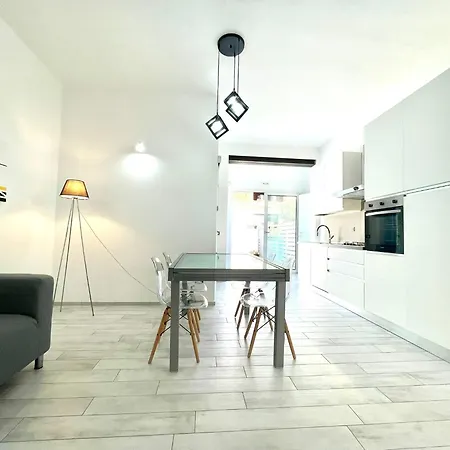 La Corte Di Nonna Gina *