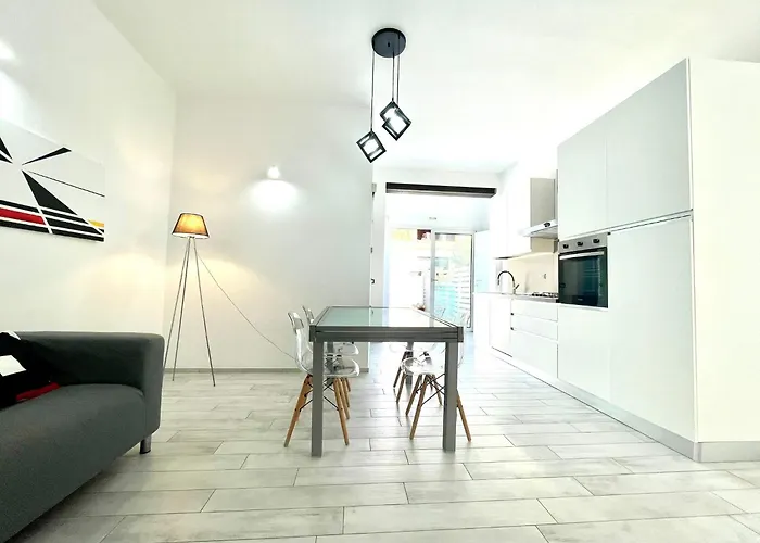 La Corte Di Nonna Gina *