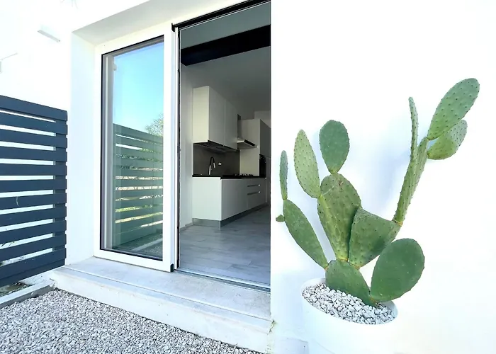 La Corte Di Nonna Gina * Тортоли