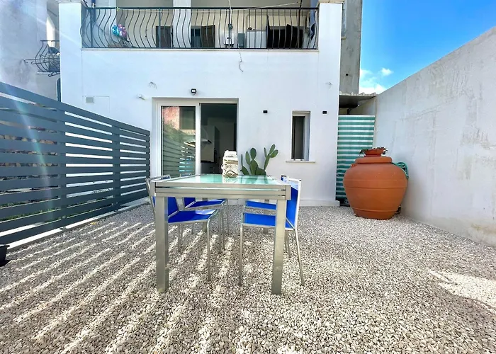 Апартаменты La Corte Di Nonna Gina Тортоли